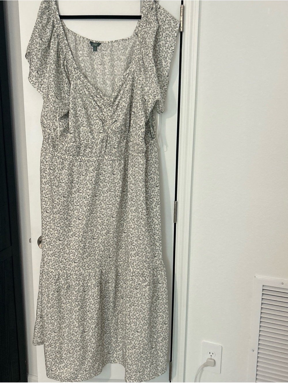 Terra & Sky Maxi Flutter Sleeve Dress- NWT 4x